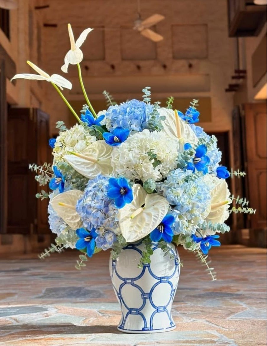 Vase Flowers Special - Blue Orchid