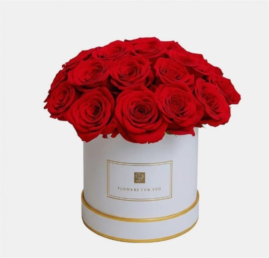 Box White - Red Roses